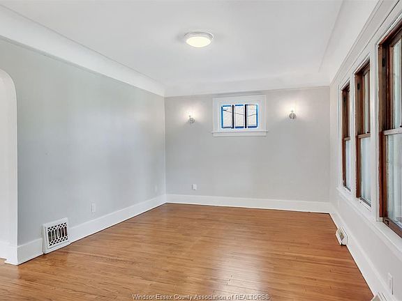 5th image of 1525 Central Ave
