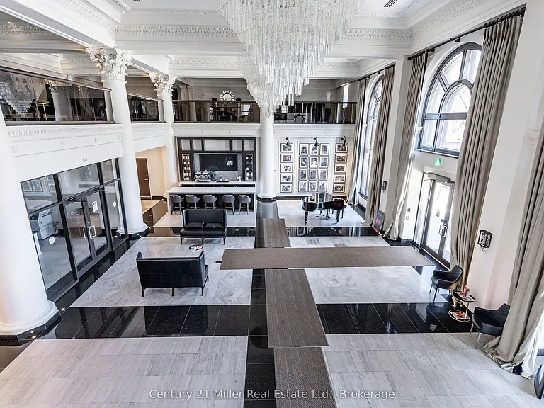 118 King St E #618 — Photo 16