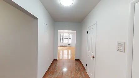 Sold by Thomas Lipovetsky, LREB