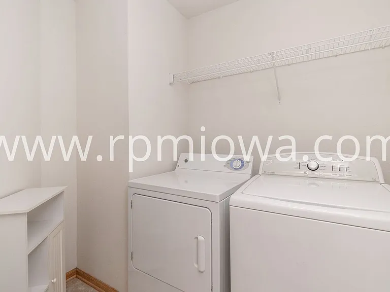 3181 SW Sharmin Ln — Photo 15