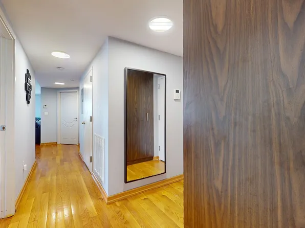 3015 Brighton 6th Street image 4 of 31