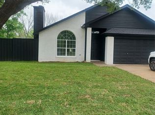 1728 Independence Rd, Blue Mound, TX 76131