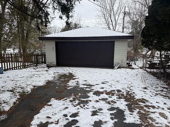 2nd image of 1125 East Wisconsin STREET