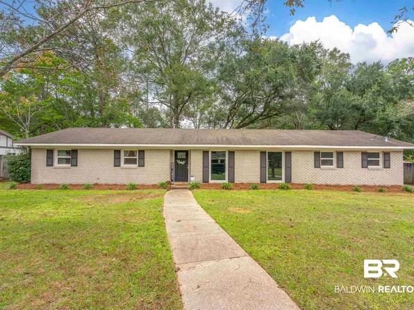 5054 Woodmere St, Mobile, AL 36693
