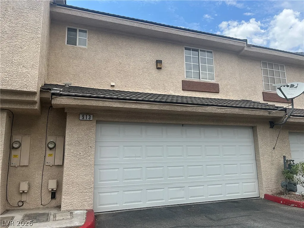 2 bed, 2.5 bath, 1210 sqft, $1,550 — Photo 3
