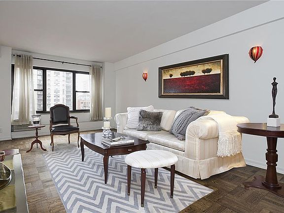 3rd image of 2 Tudor City Pl #6
