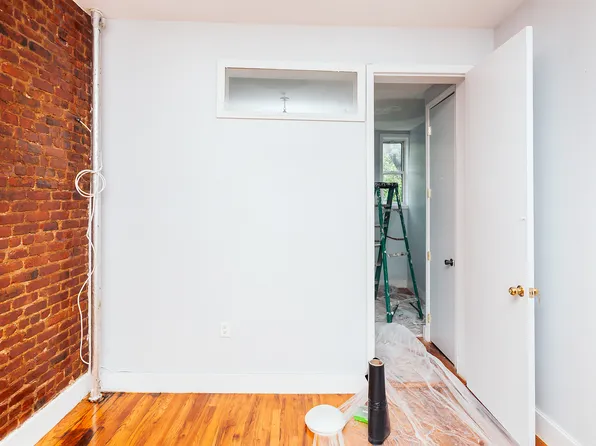 464 Wilson Avenue image 3 of 7