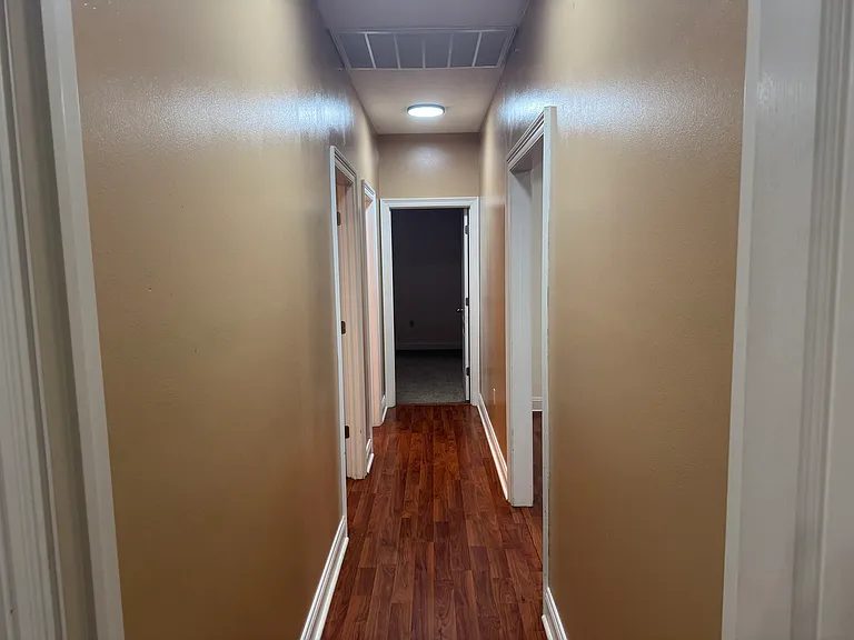 1050 Gage Dr — Photo 30