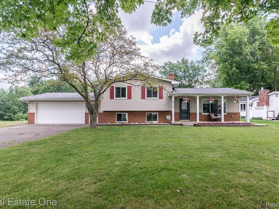 1st image of 6141 Meadowwood Ln