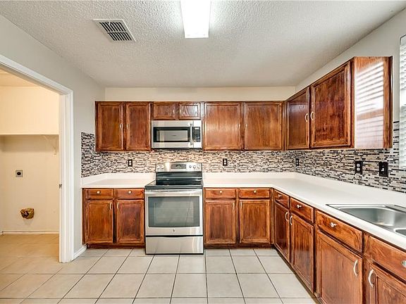 5th image of 603 Loxley Dr