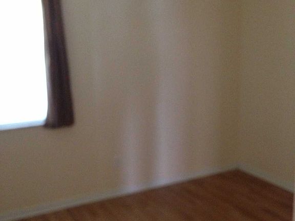 5th image of 22 Farraday Ln