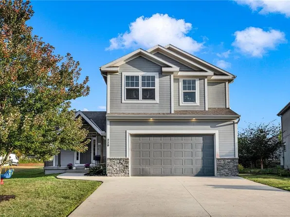 229 Jenny Ln, Raymore, MO 64083