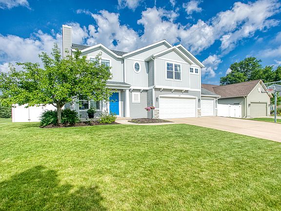 2nd image of 8137 Oldfield Ct SE