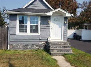 32 Cary Pl, Freeport, NY 11520