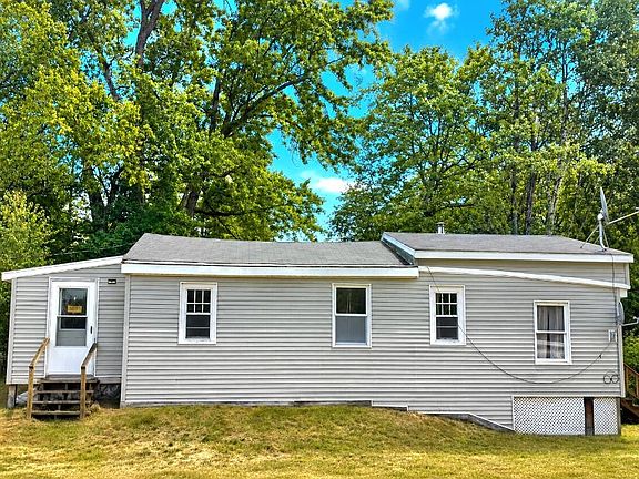 2nd image of 24 Braggs Bay Road