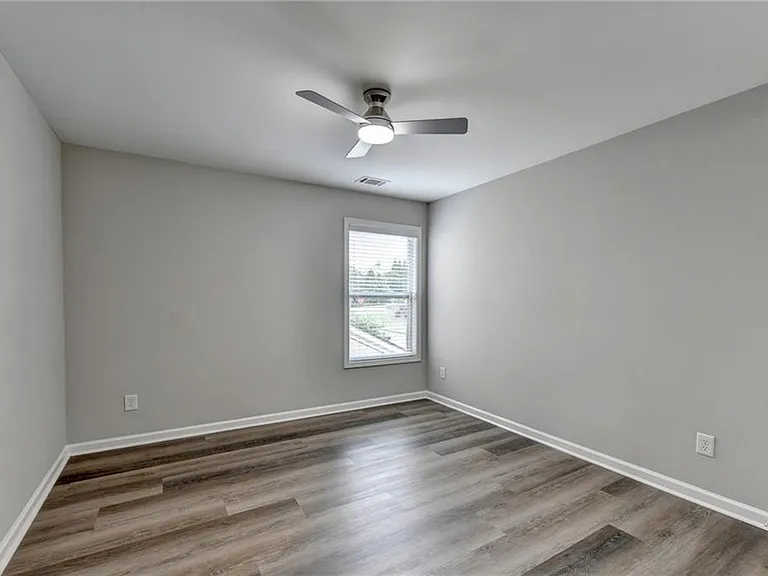 2208 Staunton Dr — Photo 43