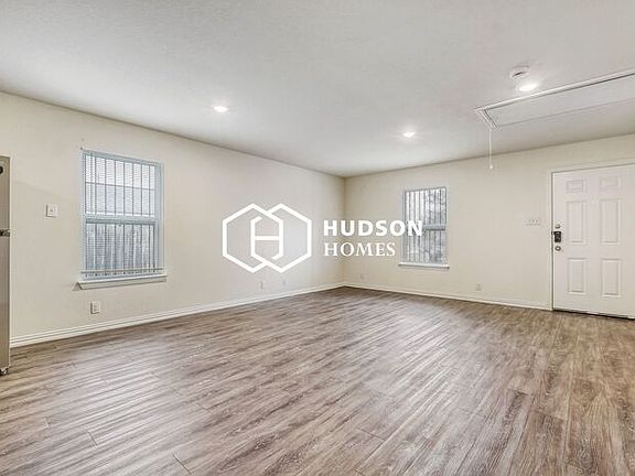 3rd image of 335 Coronado Ave