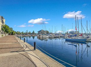 South Beach Marina Townhomes, Toronto, ON M5V 3P4