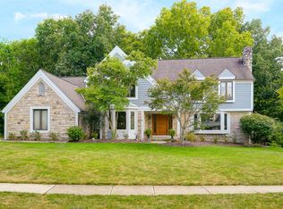 2330 Collins Dr, Columbus, OH 43085