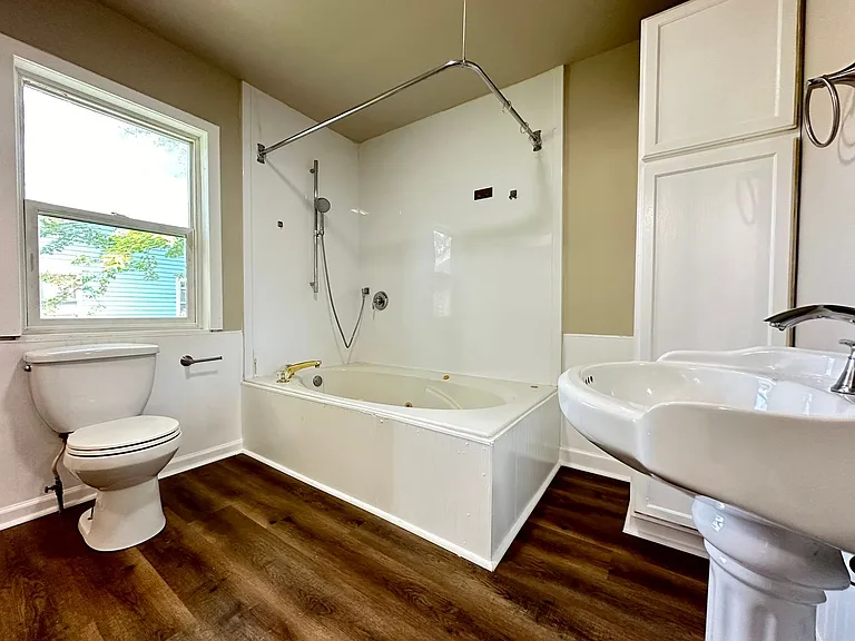 204 E Leland Ave — Photo 7