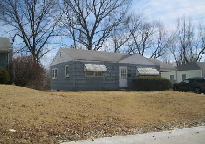 1st image of 9854 Eastdell Dr