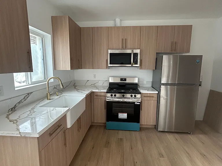2225 Olive Ave #B — Photo 7
