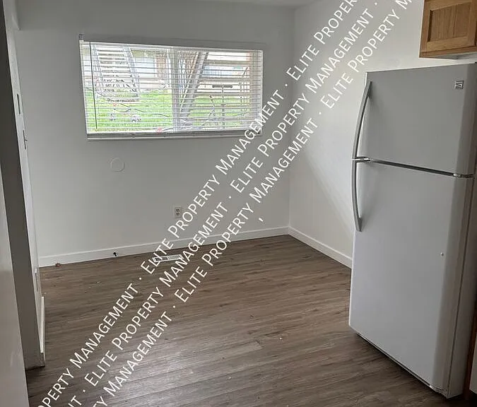 325 E 1000 N #4 — Photo 6