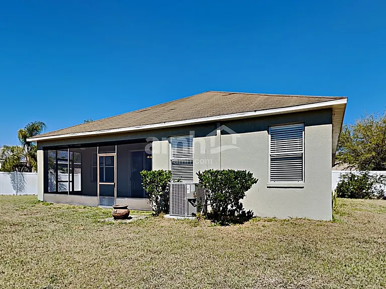 8638 Sandy Plains Dr — Photo 17