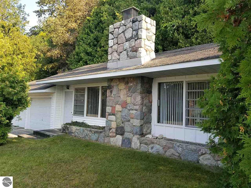 1st image of 1342 Crystal Dr