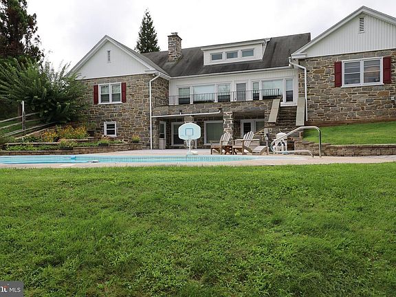 5th image of 2080 Trumbauer Rd