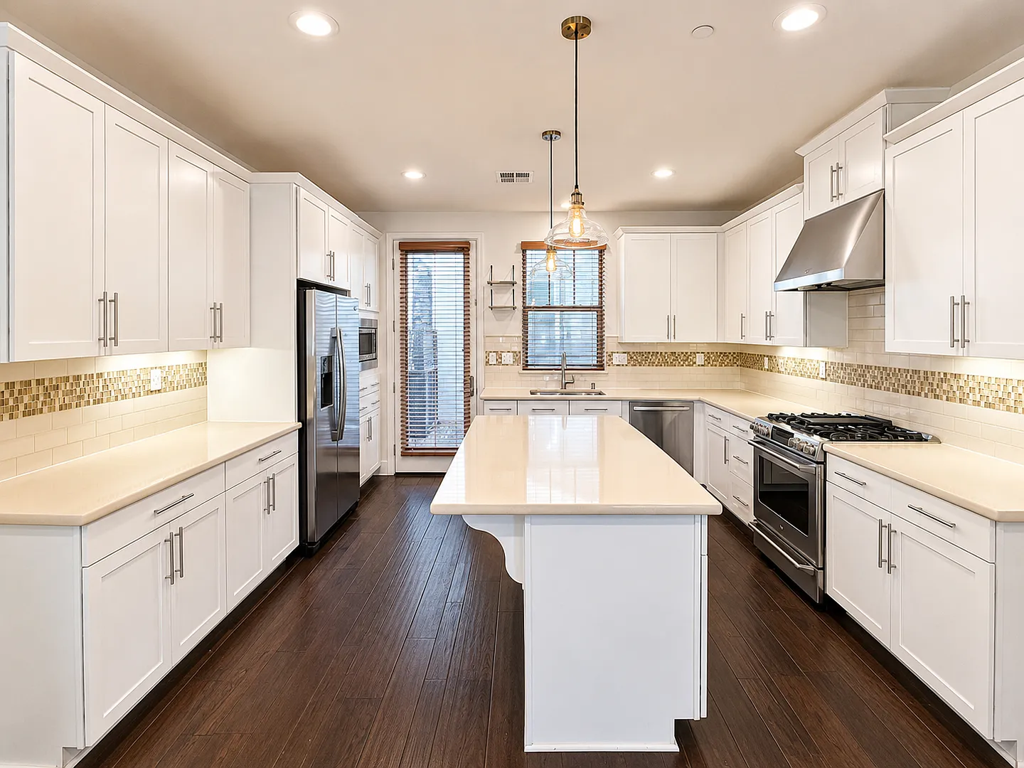 Executive Single Family home at Irongate in Dublin Ranch. — Photo 4