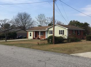 829 Bronco Ln, Fayetteville, NC 28303