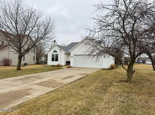 29751 Brookview Ct, Perrysburg, OH 43551