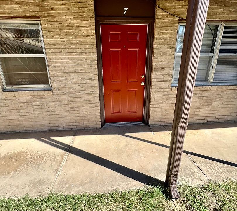 1st image of 325 W Oklahoma Ave #7