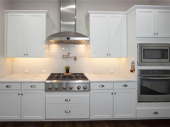 4th image of 9422 Becker Ct