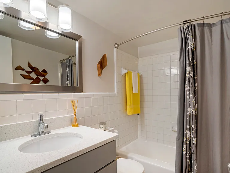 Shirlington House — Photo 13
