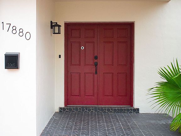 2nd image of 17880 NE 9th Pl