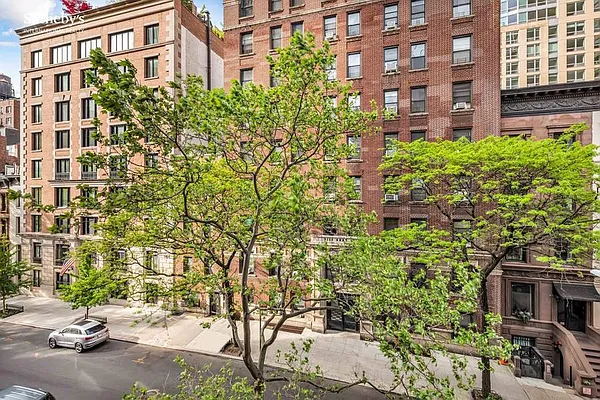 Rented by Sotheby's International Realty | media 8