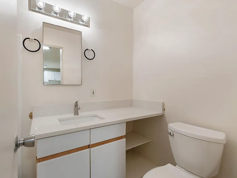 Seasons Apartments — Photo 11