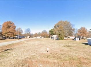 808 E Jackson St #8, Piggott, AR 72454