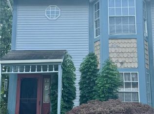 106 Commonwealth Dr, Bethlehem, PA 18020