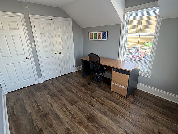 5th image of 64 Park Rd N