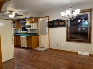 3510 Wakonda Dr, Bettendorf, IA 52722