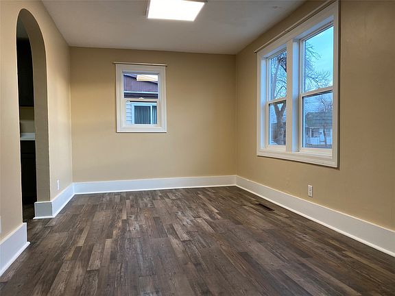 3rd image of 931 3rd St
