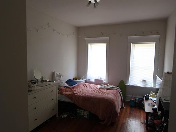 5th image of 2306 Stuart Ave #1