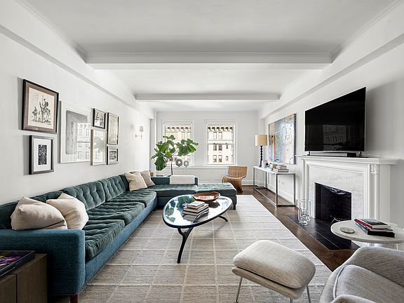 3rd image of 1085 Park Ave APT 14A