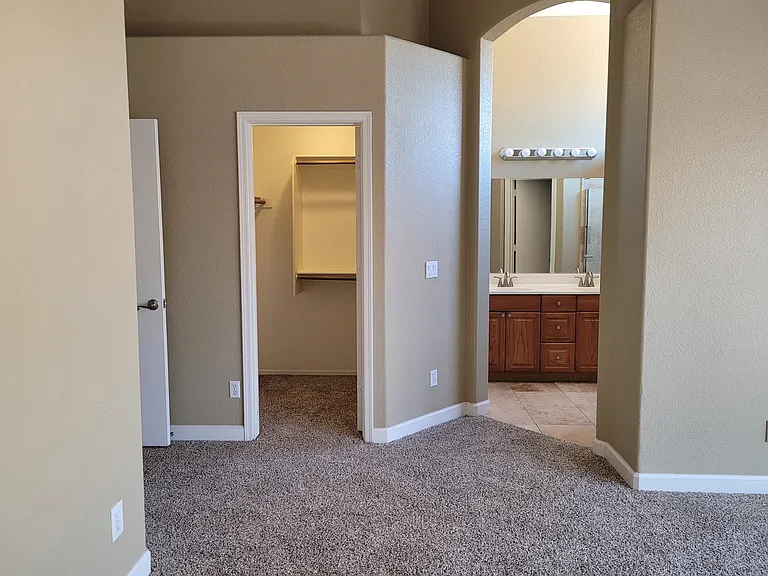 3950 E Campbell Ave — Photo 11