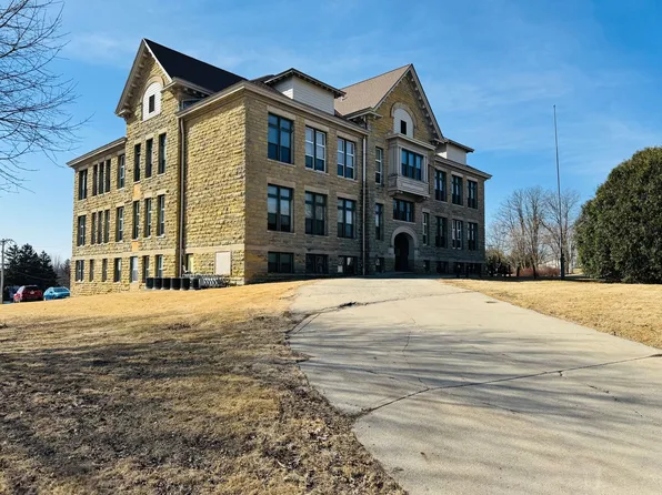 Mineral Point Schoolhouse LLC