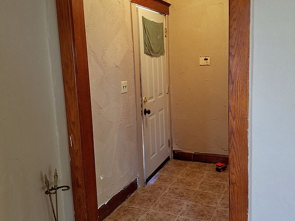 2nd image of 4525 Olive St