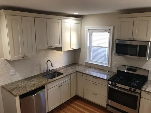 50 Creeley Rd #50, Belmont, MA 02478